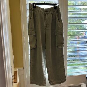 Women’s Wide leg Cargo Pants